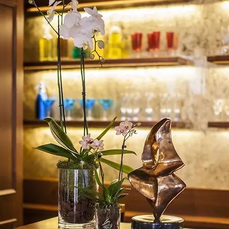 格兰德爱茉莉水疗酒店