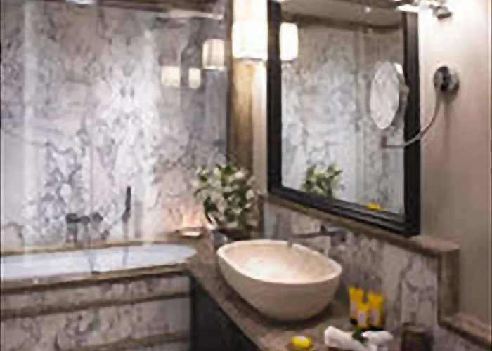 Отель Grand And - Ricci Collection